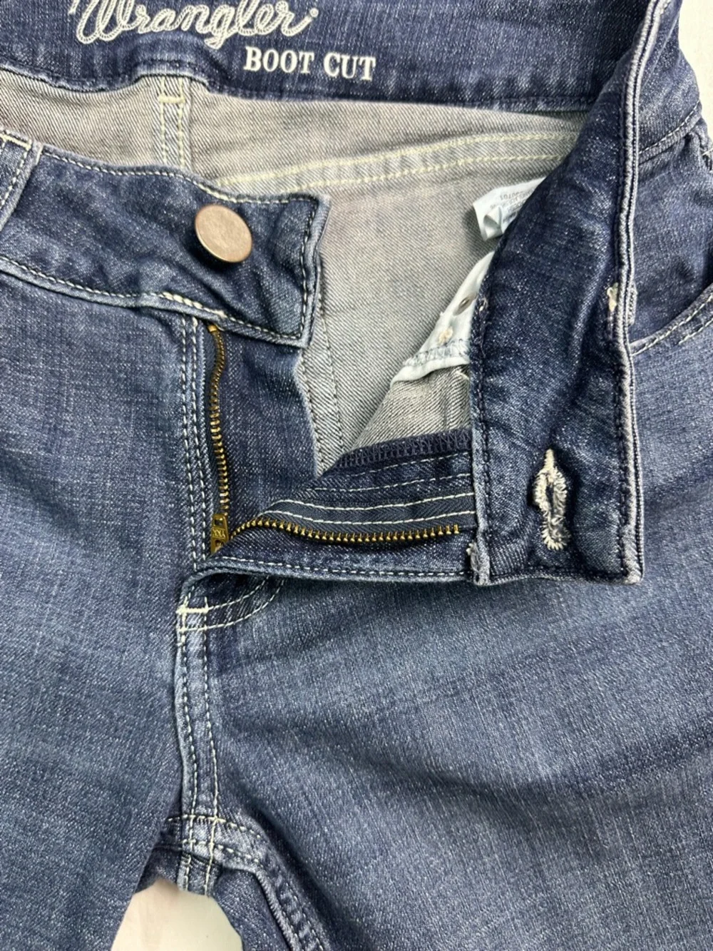 ✨ Wrangler Boot Cut‎ Stretch Jeans Dark Wash Women’s 3x34 8884-13 ✨